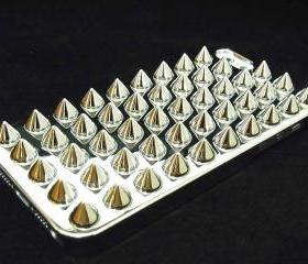 Studded iphone 5 case, iphone 5G case, Spike iphone 5 Punk case, iphone 5G Silver Stud Case, Silver iphone 5 Case, Plastic iphone 5G Case 